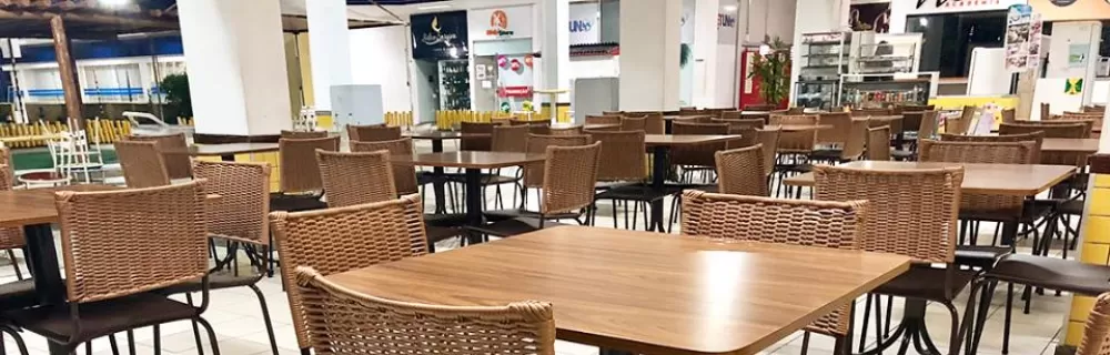 cadeira praça de alimentçao