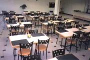 Mesas de MDF e cadeiras rena para refeitório coletivo
