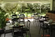 Cadeiras e mesas para eventos